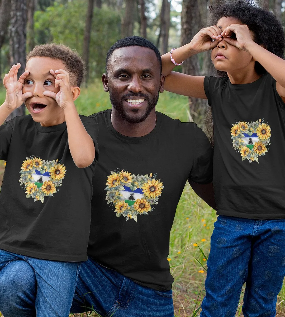 1sttheworld T-Shirt - Heart Sunflowers Lesotho Flag T-Shirt Black A35