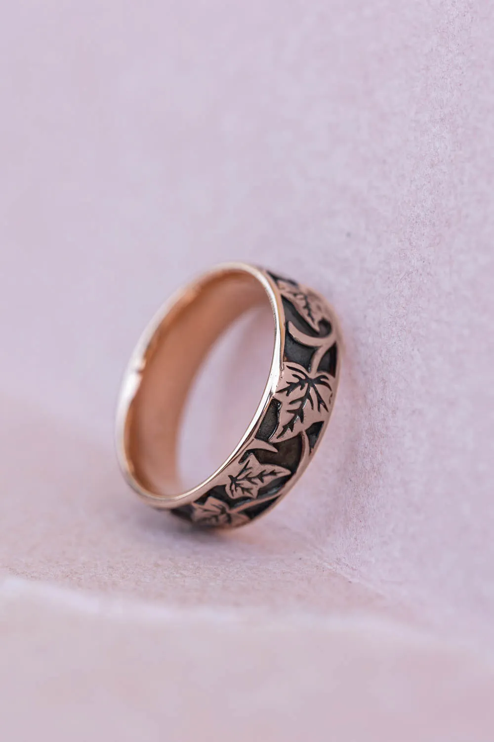 Gold ivy pattern wedding band, men's wedding band with leaf motif