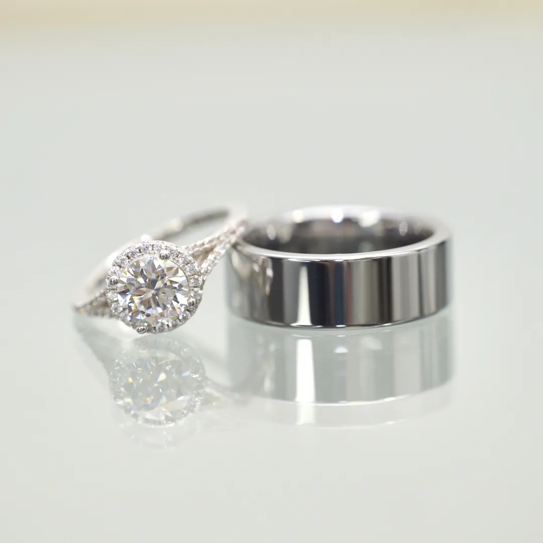 PENNY MOISSANITE RING