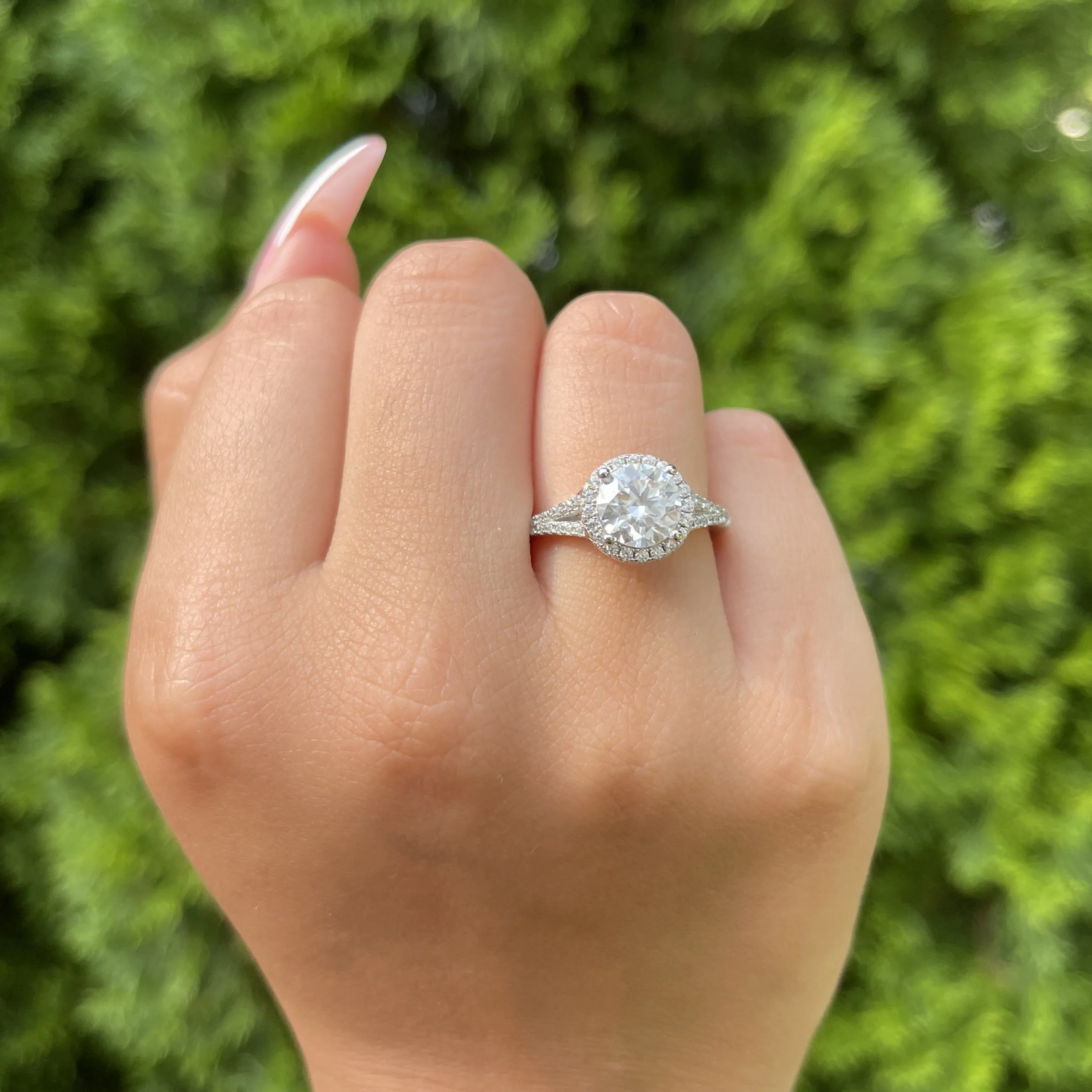 PENNY MOISSANITE RING