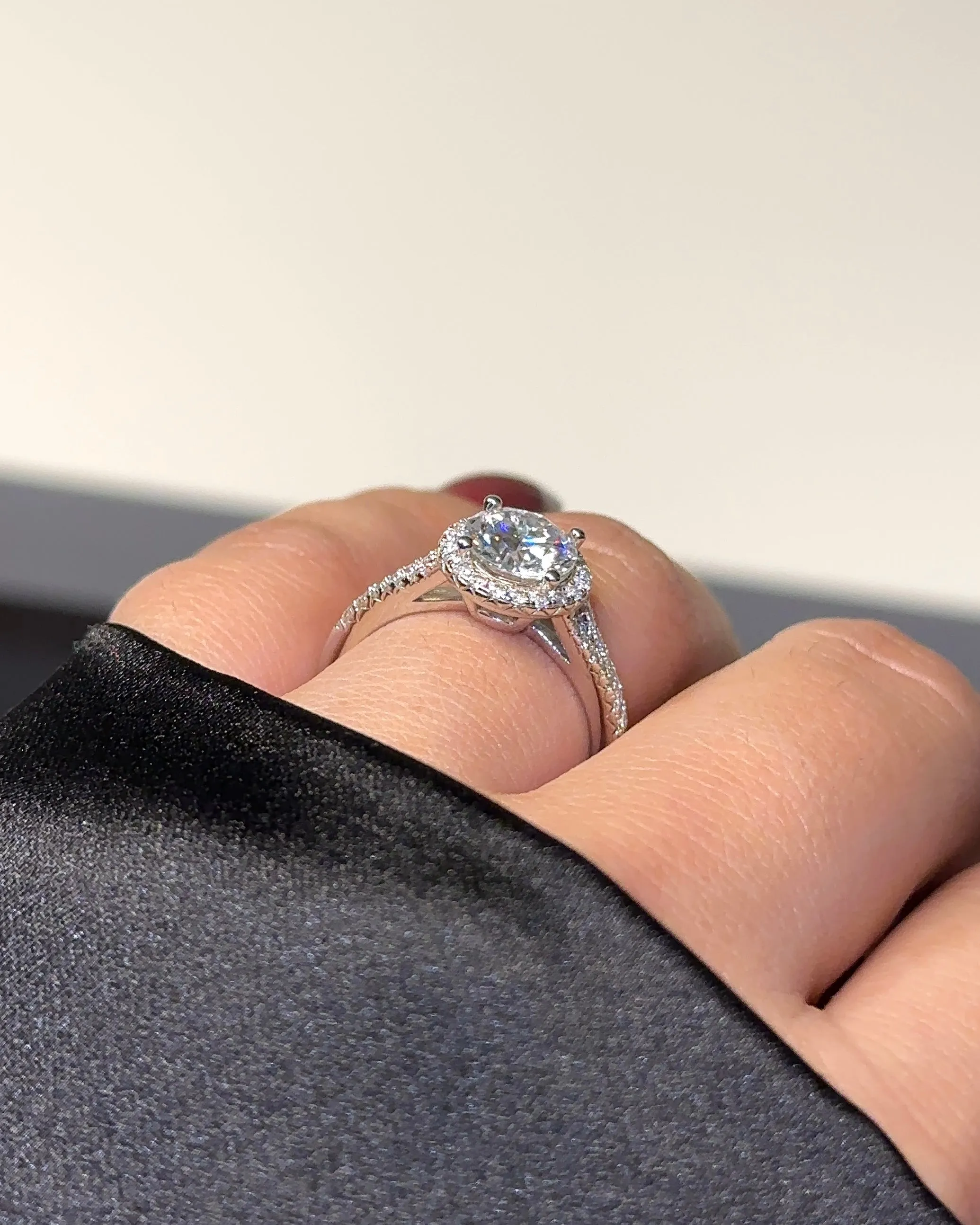 PENNY MOISSANITE RING